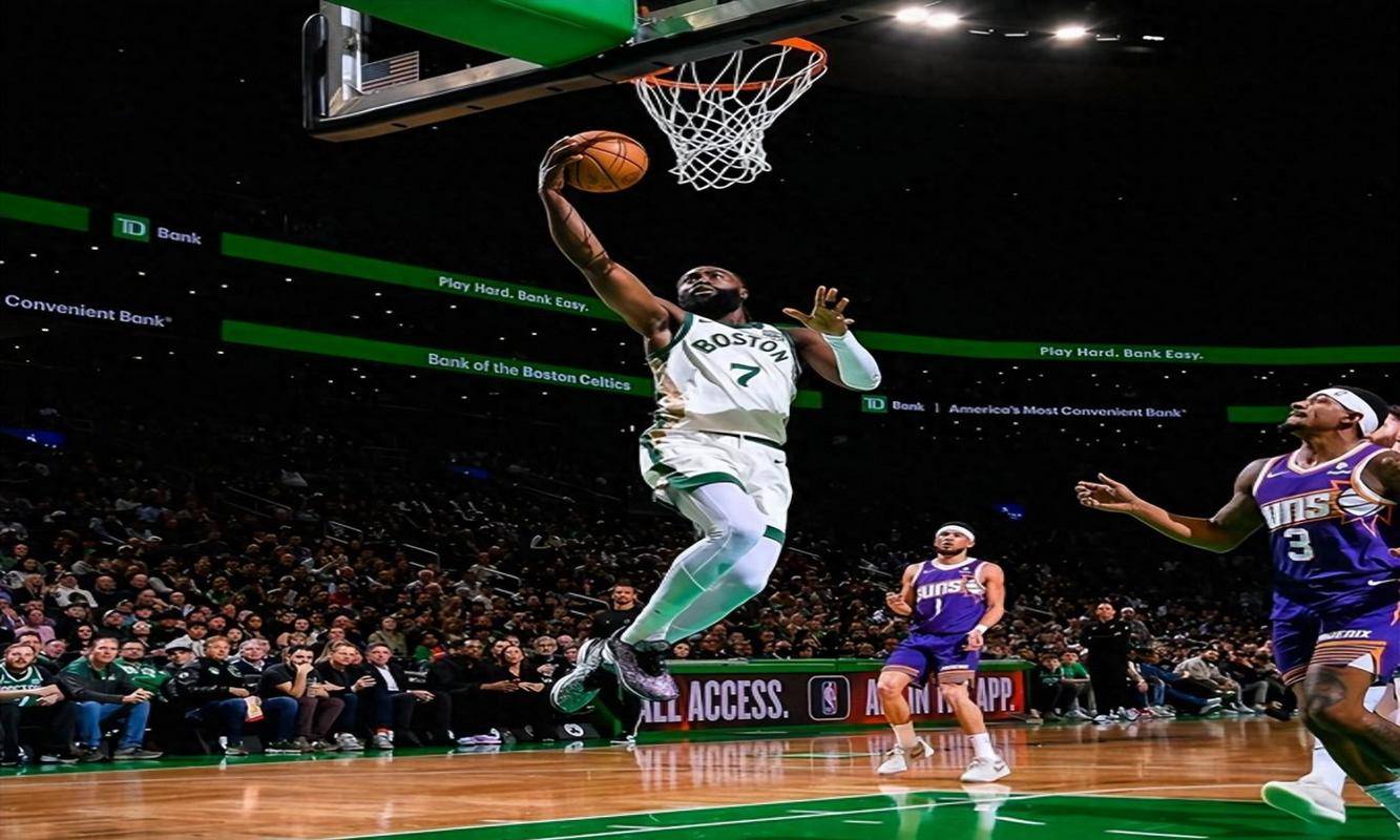 凯尔特人击溃公牛，取得四连胜