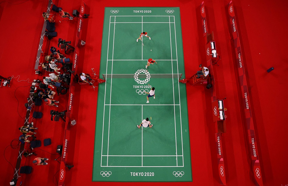 日本队翻盘韩国队,黄鸭组合点燃赛场 日本队翻盘韩国队,黄鸭组合点燃赛场