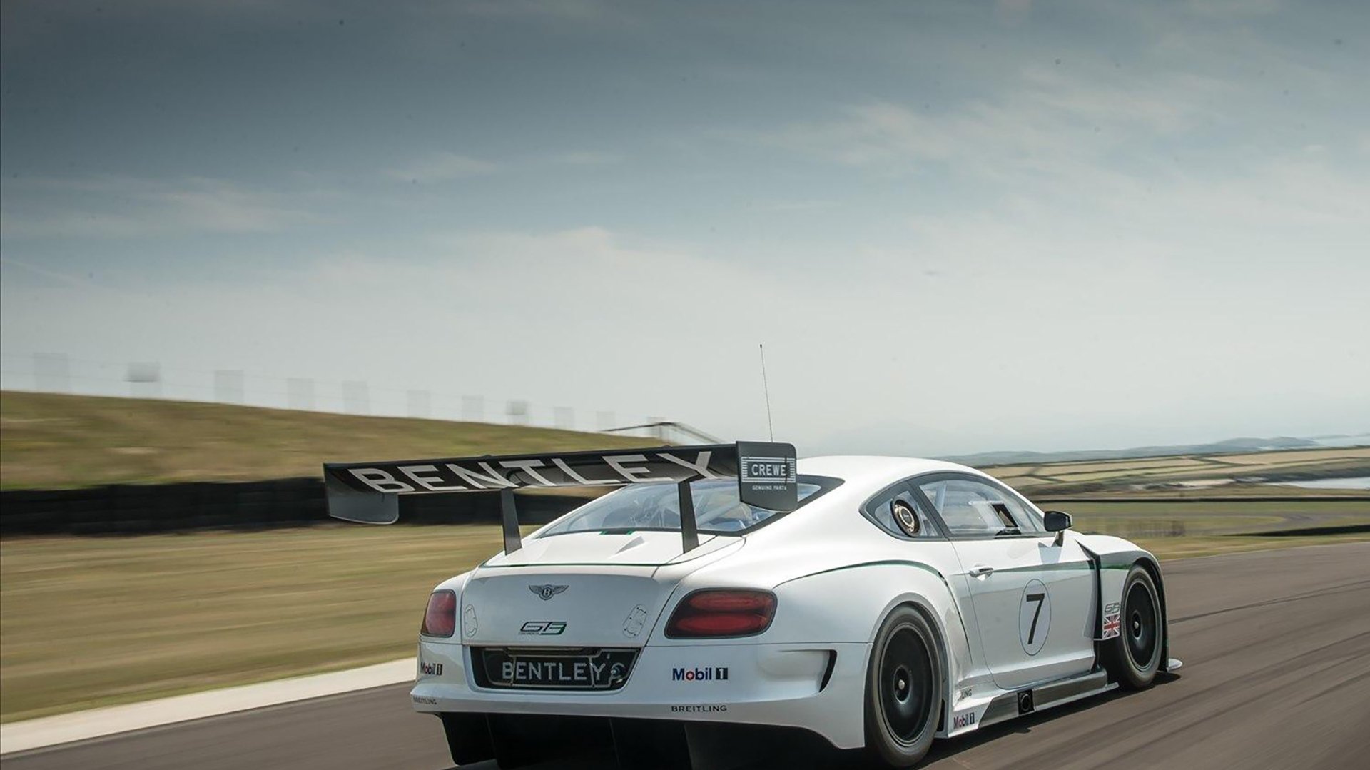 跨界争霸，勇士横扫广东，西亚卡姆英超赛场铸就传奇