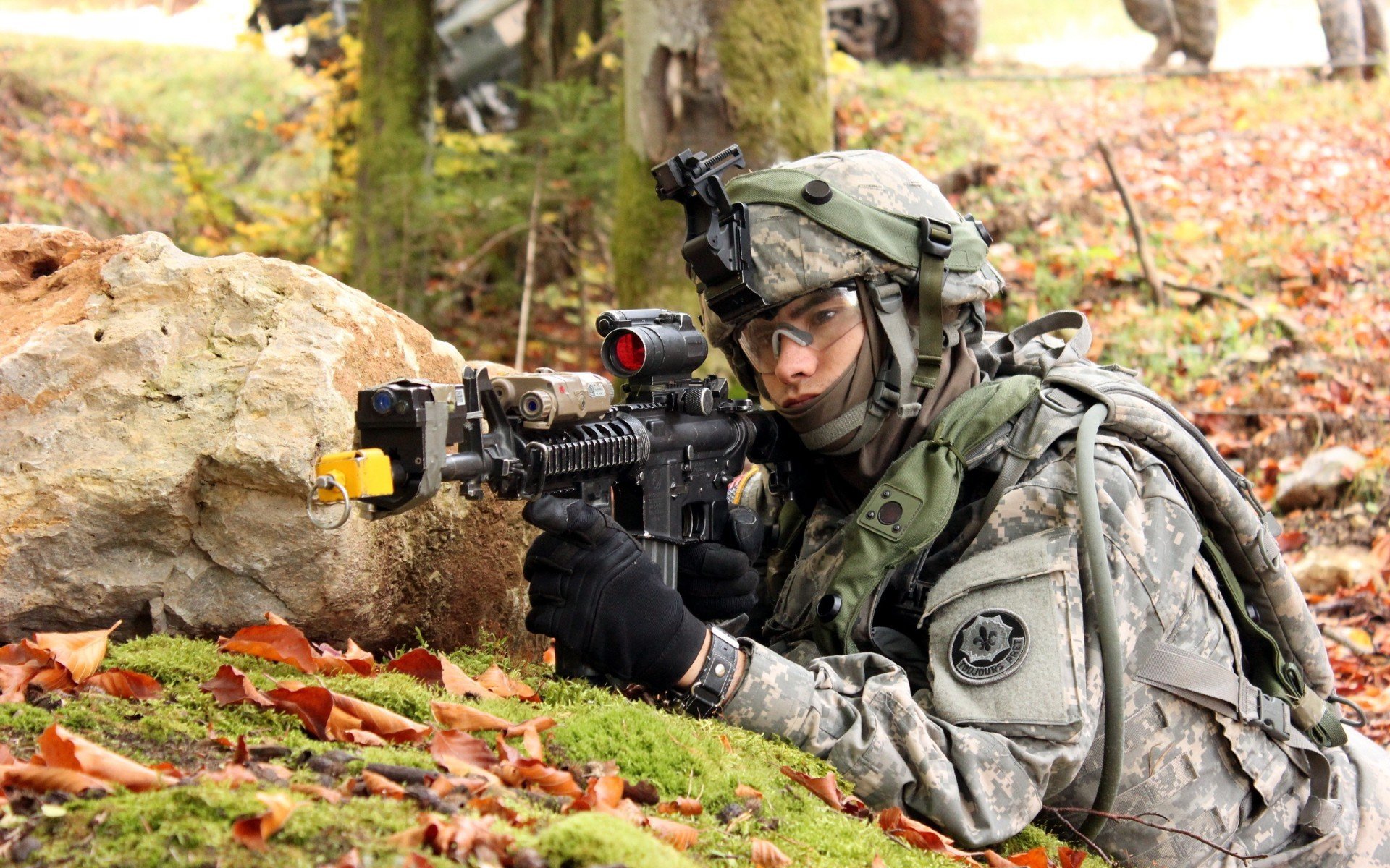 绿茵烽火燃天山，当欧冠决赛的战术风暴席卷亚洲篮坛