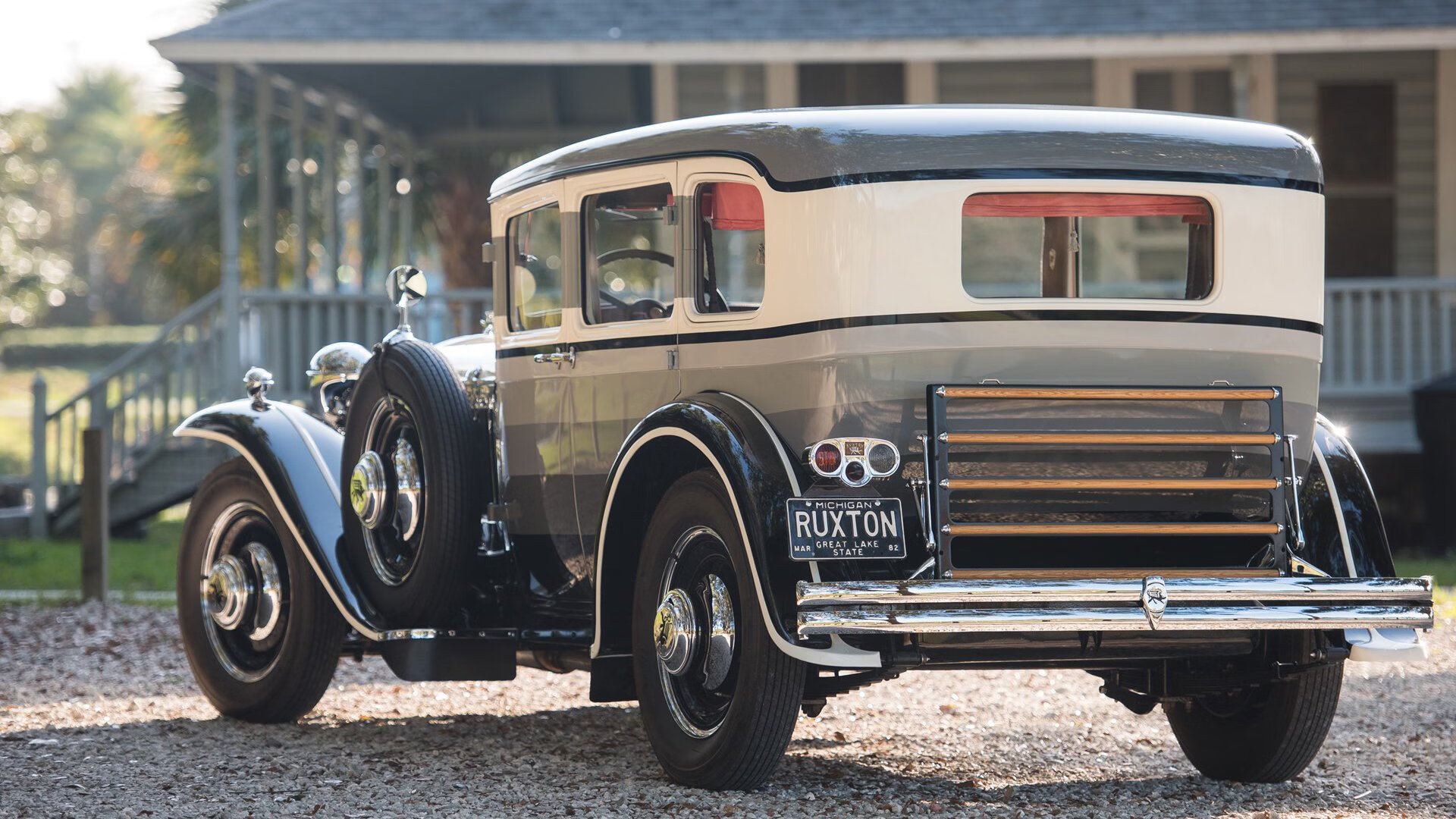 铁骑踏碎悬念,王座静待主宰,两种统治力,一个篮球新时代