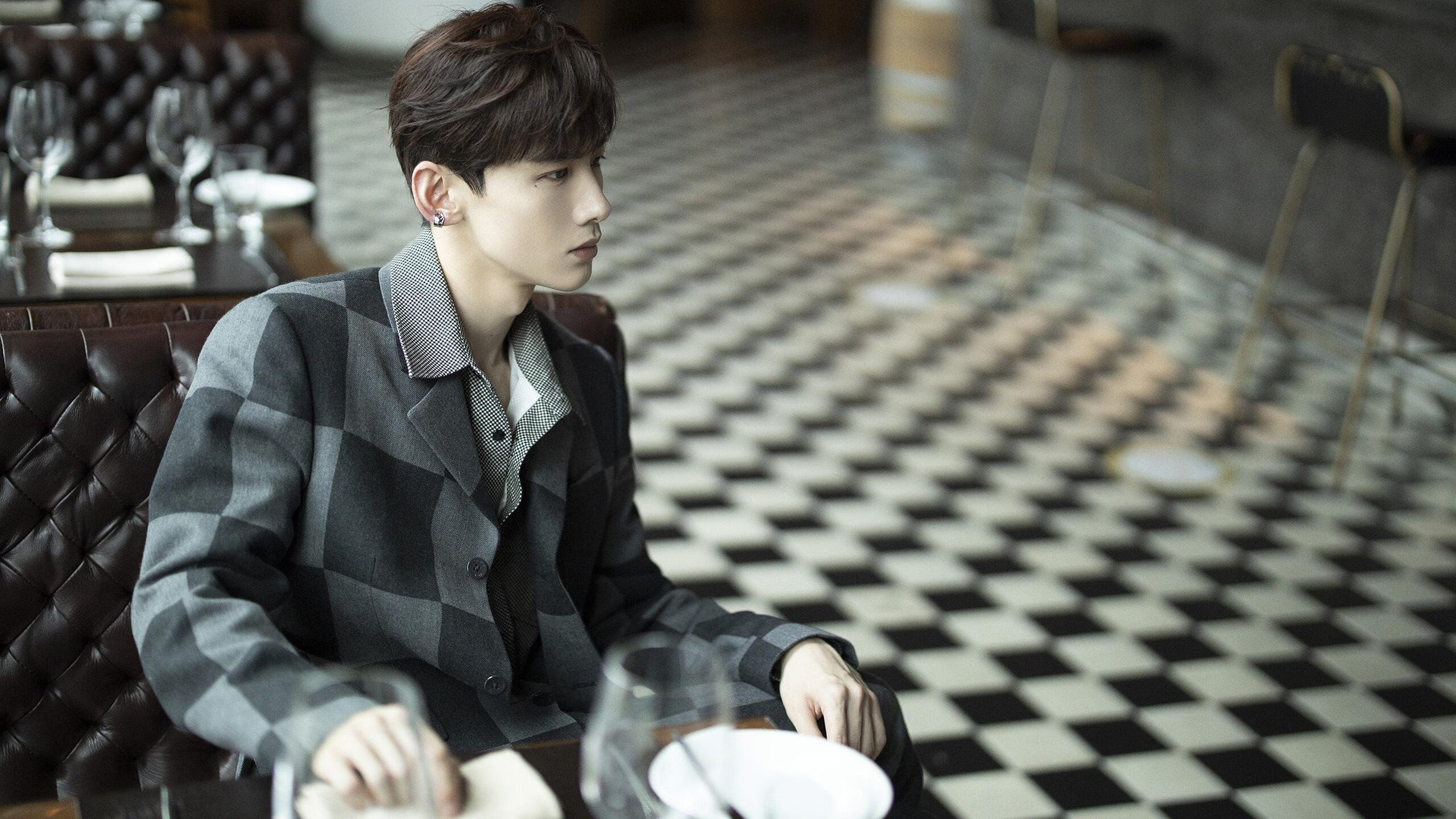 绝境重生!小贾伦-杰克逊率掘金上演20分惊天逆转,力克深圳队