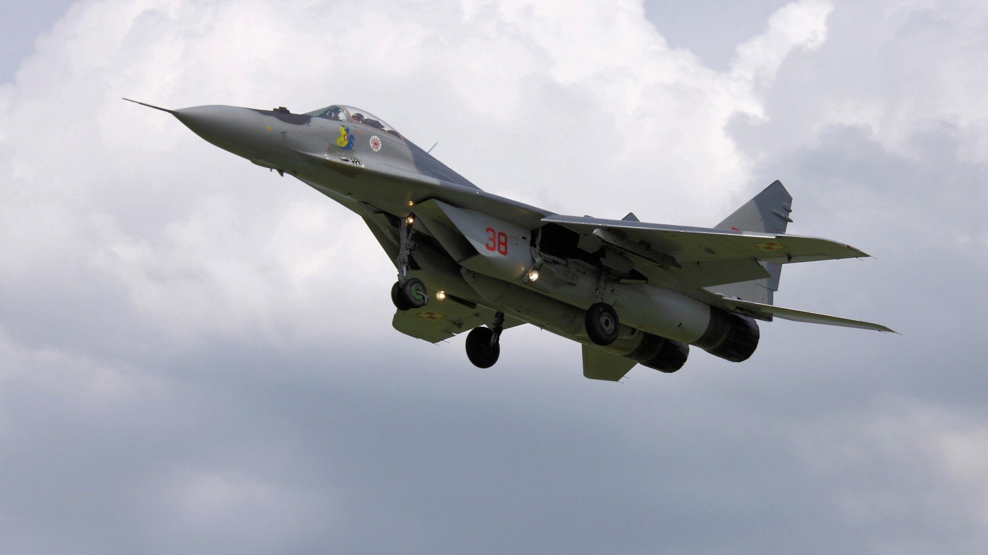 阿圭罗扛鼎力挽狂澜,AC米兰战术压制墨西哥—一场友谊赛的深度解析