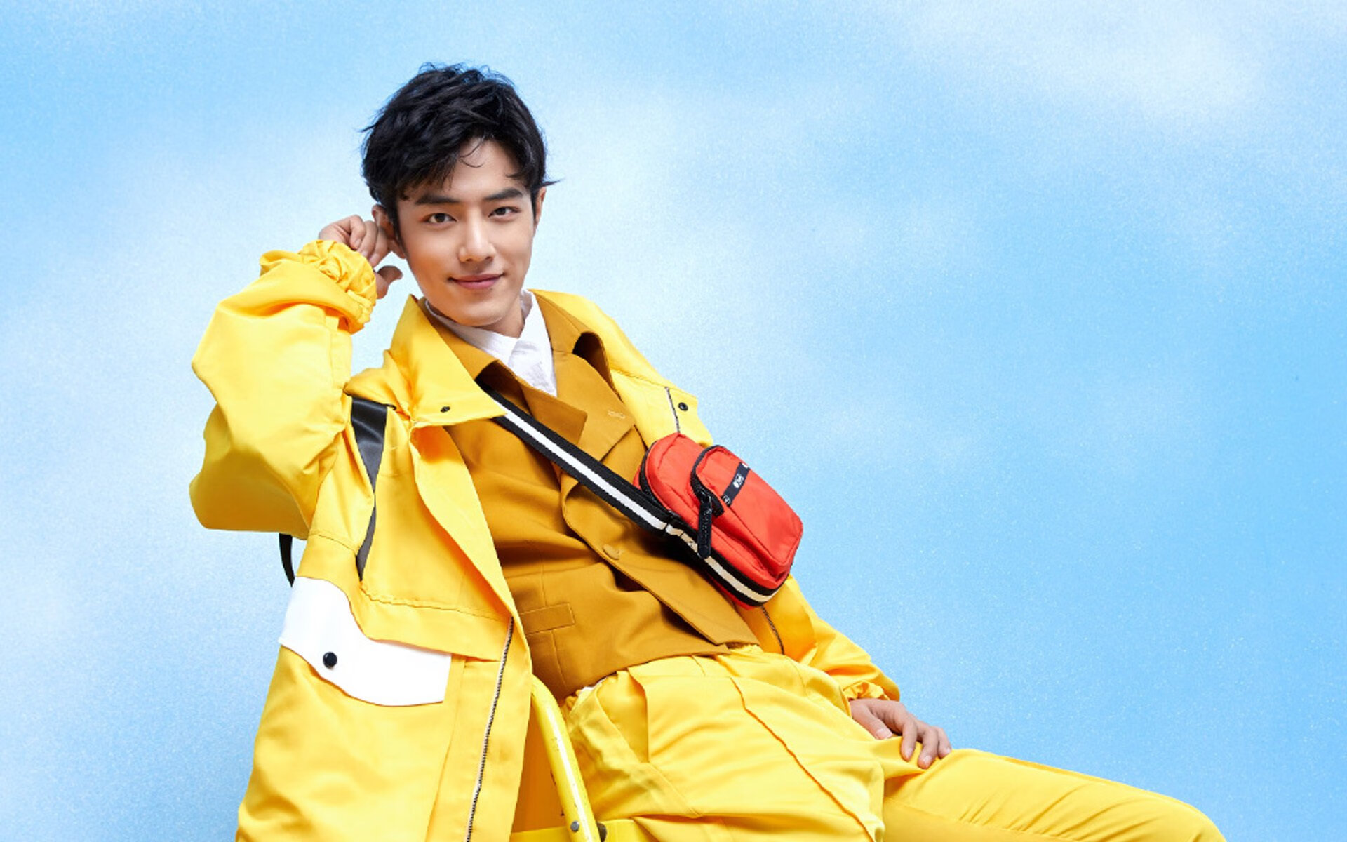 风暴眼中的两场战役，三笘薰的亚洲之光与波兰人的钢铁洪流