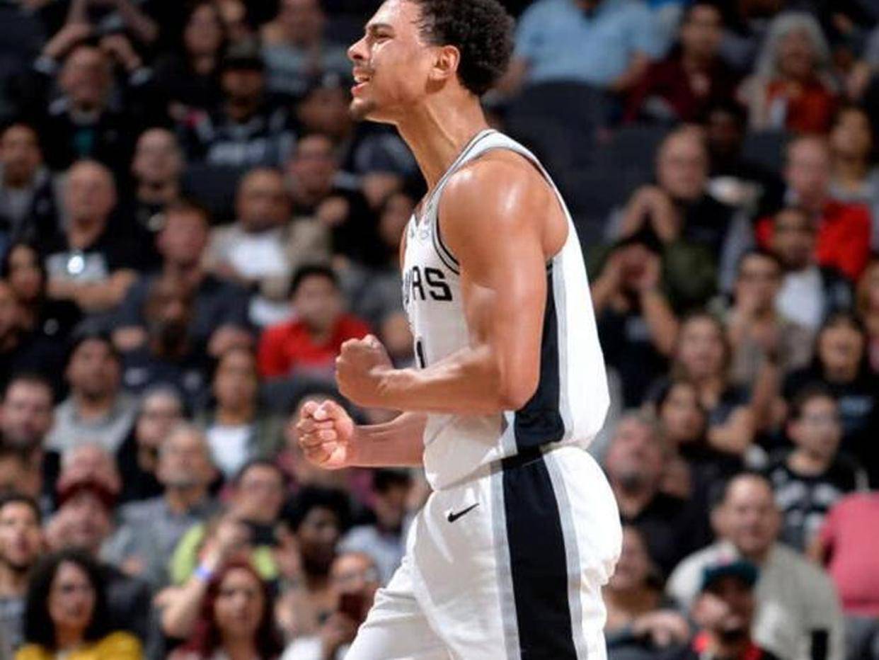 英超争冠焦点战,马刺强压尼克斯 英超争冠焦点战,马刺强压尼克斯